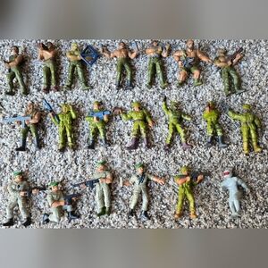 1986 Lot 20 GUTS Military Action Figures Green Beret Dog Jungle Fighters 2.5"